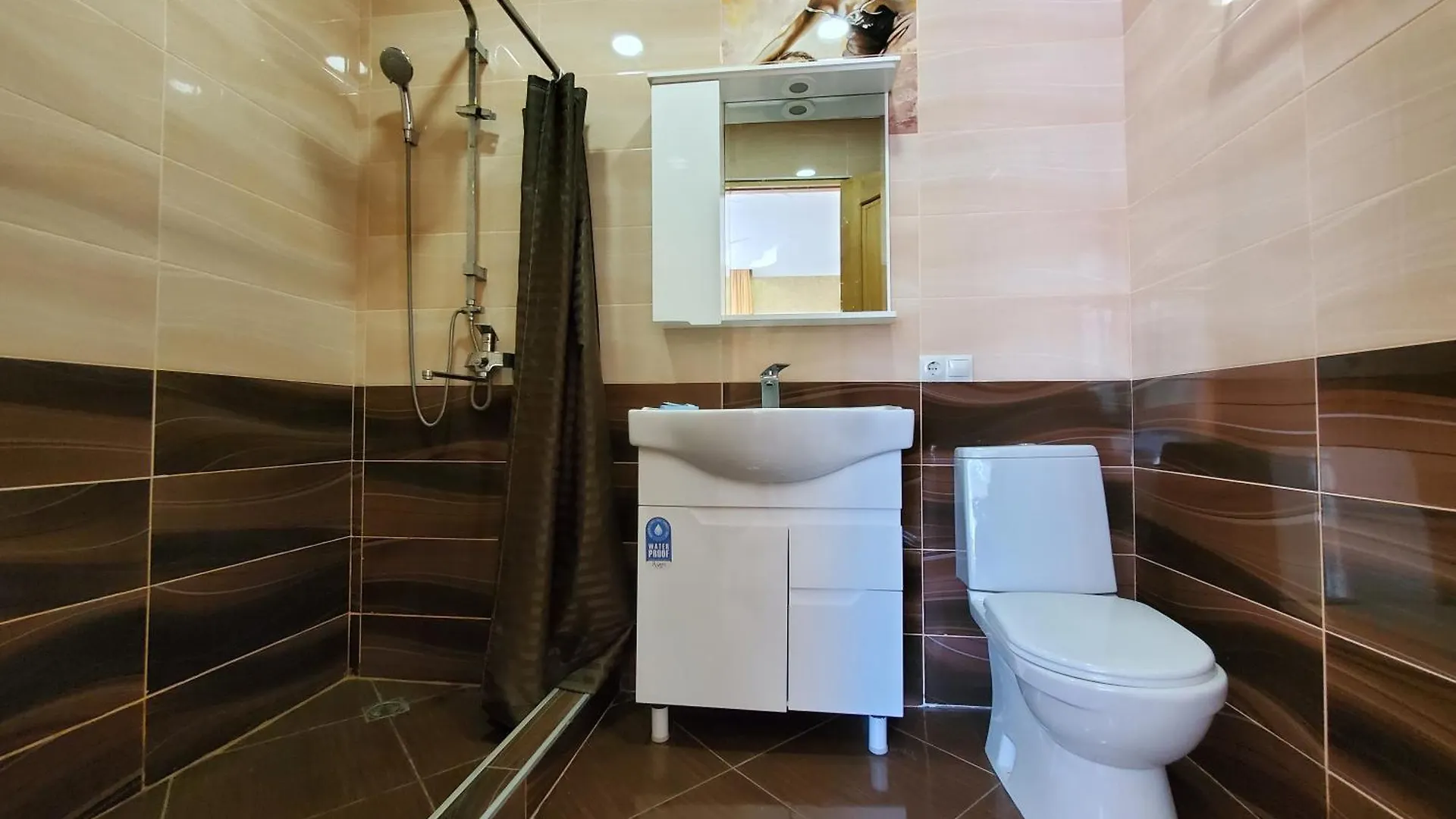 ***  West Hotel Тбилиси Грузия