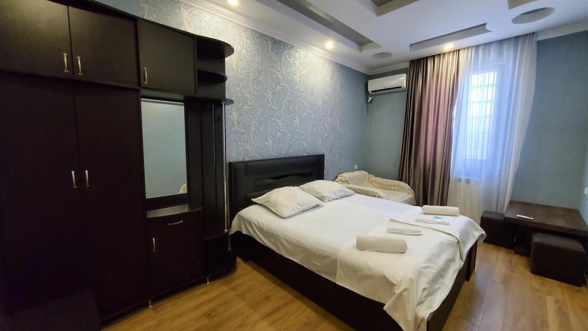 West Hotel Тбилиси 3*,  Грузия