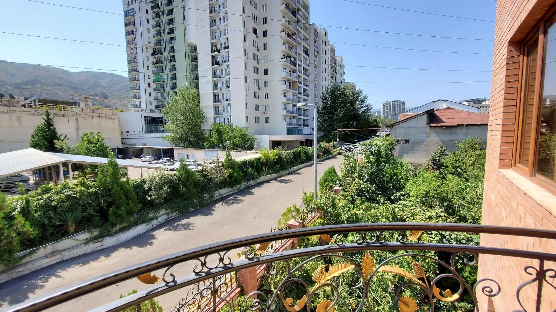 ***  West Hotel Тбилиси Грузия
